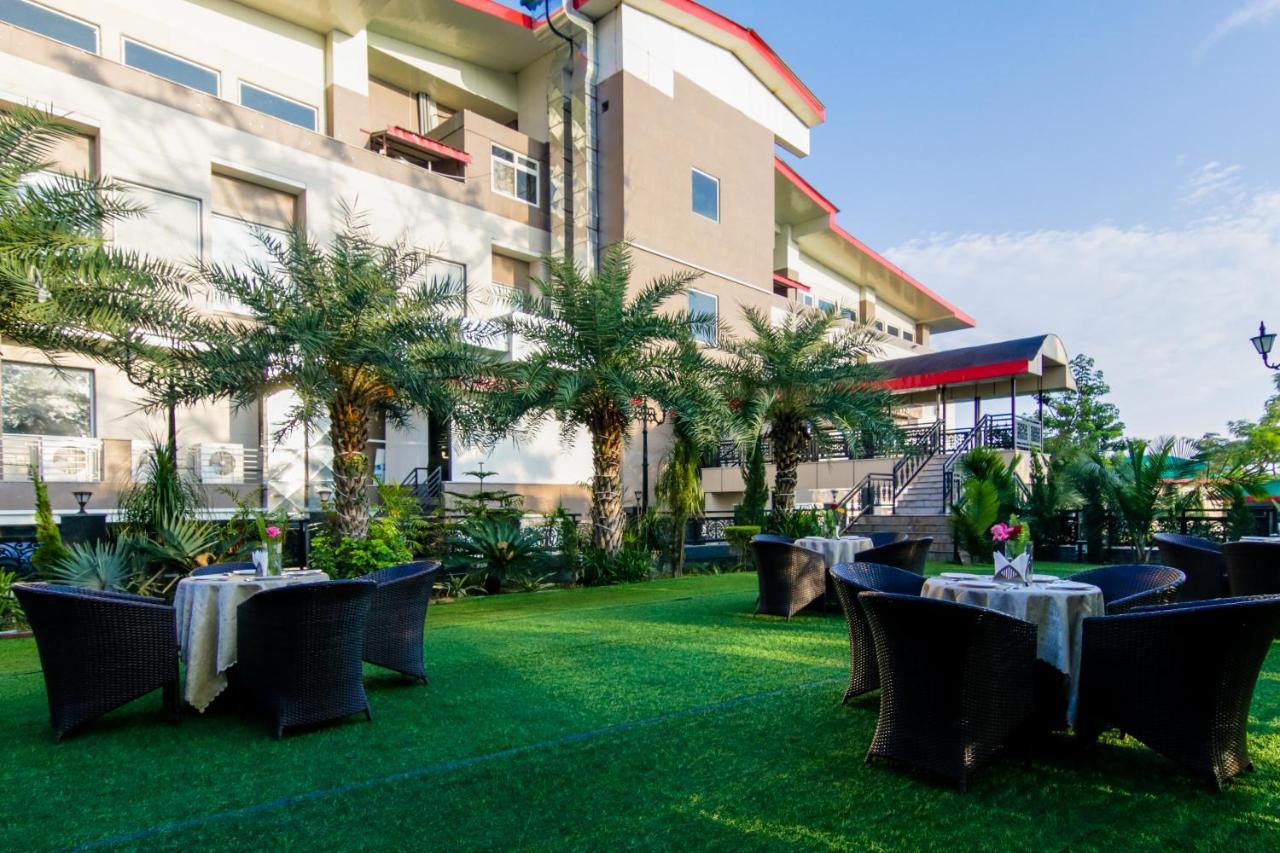 Dhauladhar Heights Resort Dharamshala Buitenkant foto